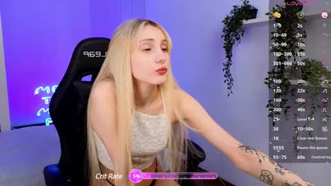 elliefrost online show from February 6, 2025, 9:49 pm