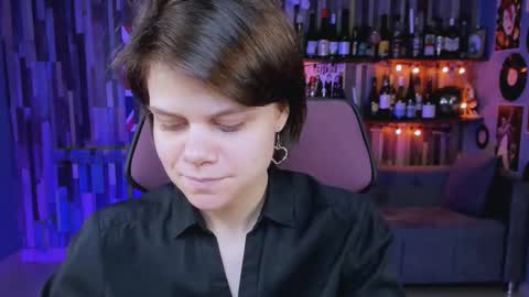 elliemurler online show from September 21, 2025, 9:11 am