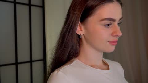 Snapshot of elliephant_ chatting on December 26, 2024, 7:05 pm just Emily online show from December 26, 2024, 7:05 pm