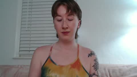 Ellie Rowyn online show from September 23, 2025, 4:37 am