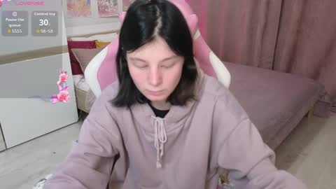 Ellin online show from April 16, 2026, 9:15 pm