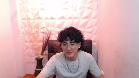 elliot_03 online show from June 2, 2026, 11:34 am