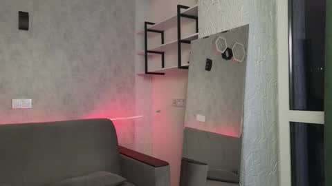 elliot_muscle04 online show from November 5, 2025, 4:40 pm