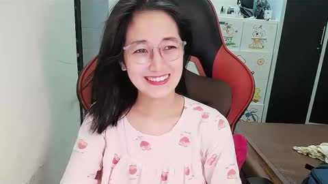 ellsa9x online show from September 17, 2025, 3:19 am