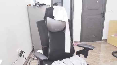 ellsa9x online show from October 24, 2025, 3:03 am