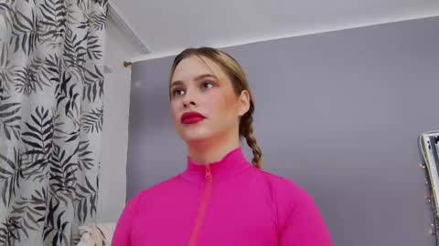 Elsa Jean online show from October 8, 2025, 2:20 am