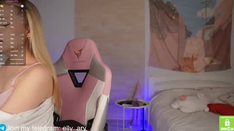 elly_ary online show from February 18, 2025, 6:15 pm