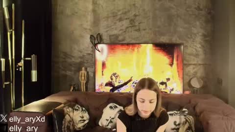 elly_ary online show from February 5, 2026, 9:30 pm