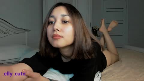 Elly Cute  online show from January 26, 2025, 2:24 am