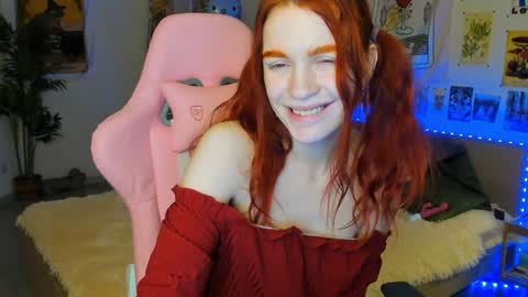 Snapshot of elly_milas chatting on December 16, 2024, 6:10 am Elly     Fansly  online show from December 16, 2024, 6:10 am