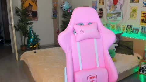 Snapshot of elly_milas chatting on January 7, 2025, 10:01 am Elly     Fansly  online show from January 7, 2025, 10:01 am