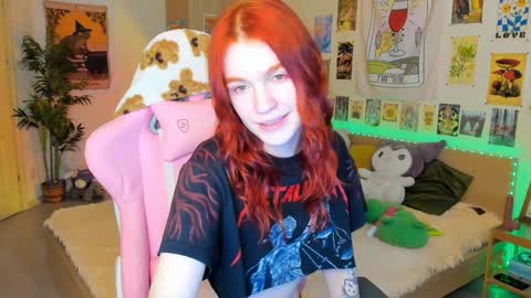 Snapshot of elly_milas chatting on January 14, 2025, 8:31 am Elly     Fansly  online show from January 14, 2025, 8:31 am