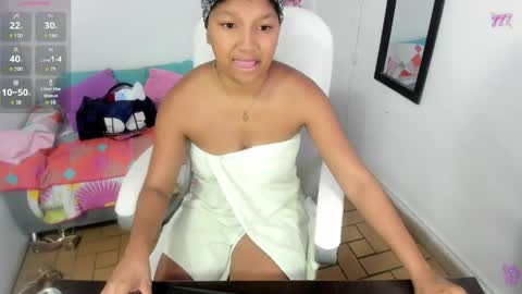 Elly online show from April 21, 2026, 9:17 pm