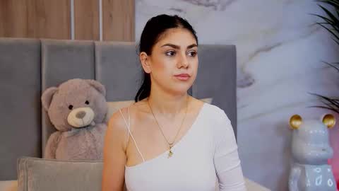 Elly online show from November 9, 2025, 1:31 pm