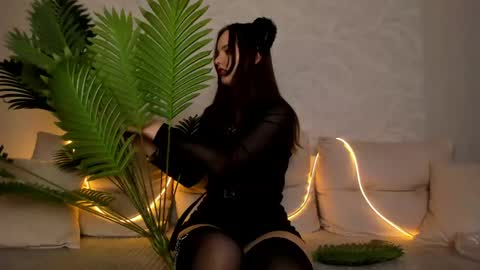 ellymoneyz online show from April 30, 2026, 3:40 pm