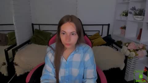 elma_lily online show from September 18, 2025, 6:04 am