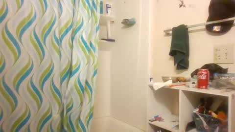 elmario24 online show from October 8, 2025, 8:23 am