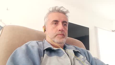 fer online show from December 23, 2024, 3:23 pm