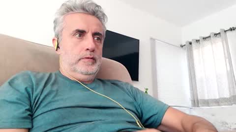 fer online show from February 2, 2025, 6:53 pm