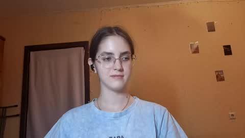 Kate online show from May 27, 2026, 1:30 pm