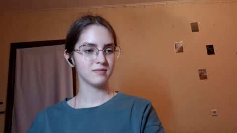 Kate online show from June 3, 2026, 2:19 pm