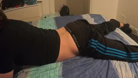 elmoro101 online show from December 2, 2025, 9:21 pm