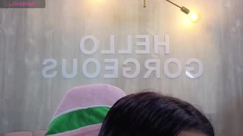 Elody  online show from October 29, 2025, 3:09 am