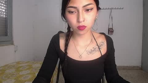 Snapshot of elody_j chatting on June 4, 2026, 8:20 am elody online show from June 4, 2026, 8:20 am