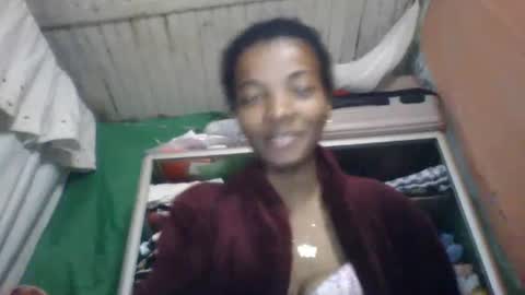 elodynarcisse online show from December 16, 2025, 4:01 pm