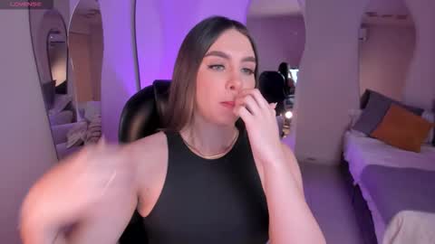 ELOISA OLIVERO online show from September 13, 2025, 11:32 am