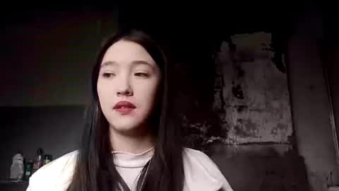 Elara online show from June 5, 2026, 2:07 am