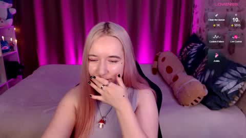 Ela give me a thumbs up if you like it  and this is important for the development of the account online show from December 18, 2024, 6:57 pm