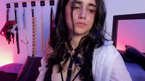 elowen_halley1 online show from February 21, 2026, 11:33 am