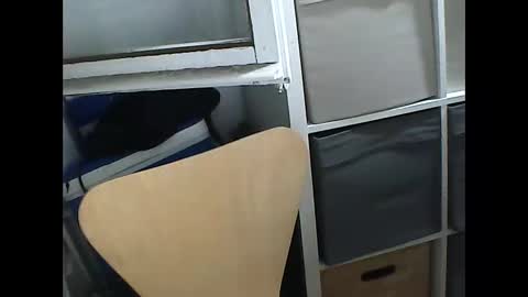 elpeladilla online show from September 24, 2025, 12:58 am