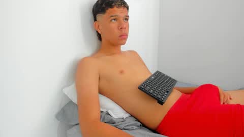 elpicha_dotado online show from February 5, 2026, 2:43 pm