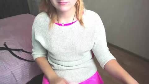 Elsa  online show from February 21, 2025, 12:17 pm