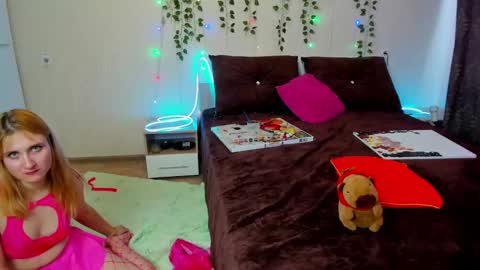 Elsa  online show from March 11, 2025, 5:38 am