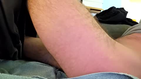 eltonyoo online show from April 24, 2026, 10:50 am