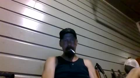 elwooood7 online show from October 18, 2025, 1:34 pm