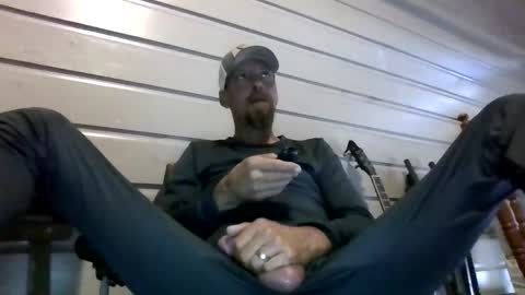 elwooood7 online show from October 19, 2025, 1:23 pm