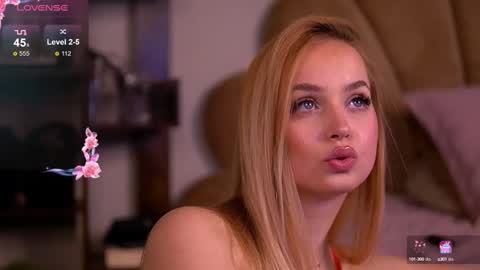 Snapshot of elysawetxx chatting on March 10, 2025, 9:10 am ElysaWetxx online show from March 10, 2025, 9:10 am