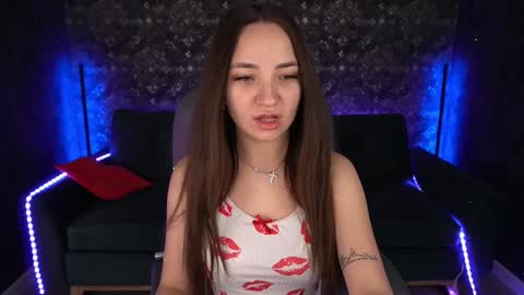 Snapshot of elyslunar_ chatting on January 12, 2025, 10:12 am Call me Elis online show from January 12, 2025, 10:12 am