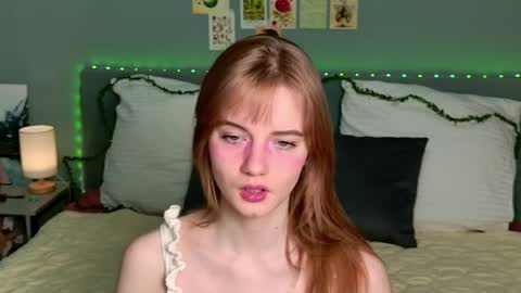 Snapshot of elza_hofffman chatting on June 1, 2026, 6:53 pm Chloyka online show from June 1, 2026, 6:53 pm
