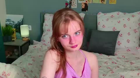 Snapshot of elza_hofffman chatting on June 8, 2026, 6:08 pm Chloyka online show from June 8, 2026, 6:08 pm