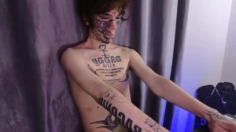 em0_h0rny online show from June 5, 2026, 10:04 pm
