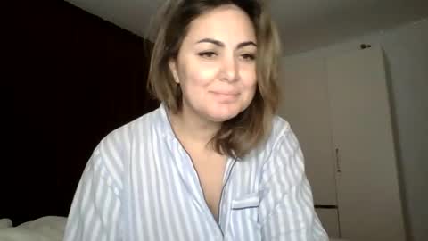 Em online show from September 29, 2025, 8:35 pm