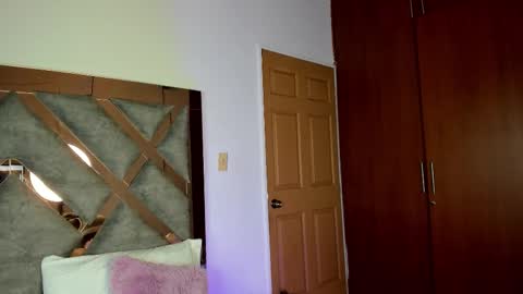 Snapshot of ema__ebony chatting on October 16, 2025, 9:16 pm ema__ebony online show from October 16, 2025, 9:16 pm