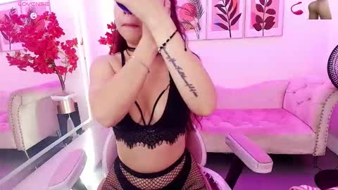 Ema louisx  online show from March 5, 2026, 12:23 pm