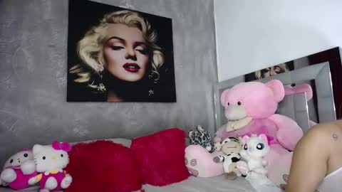 EmaFox online show from October 11, 2025, 3:17 am