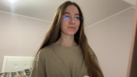 Alina online show from April 14, 2026, 6:47 pm